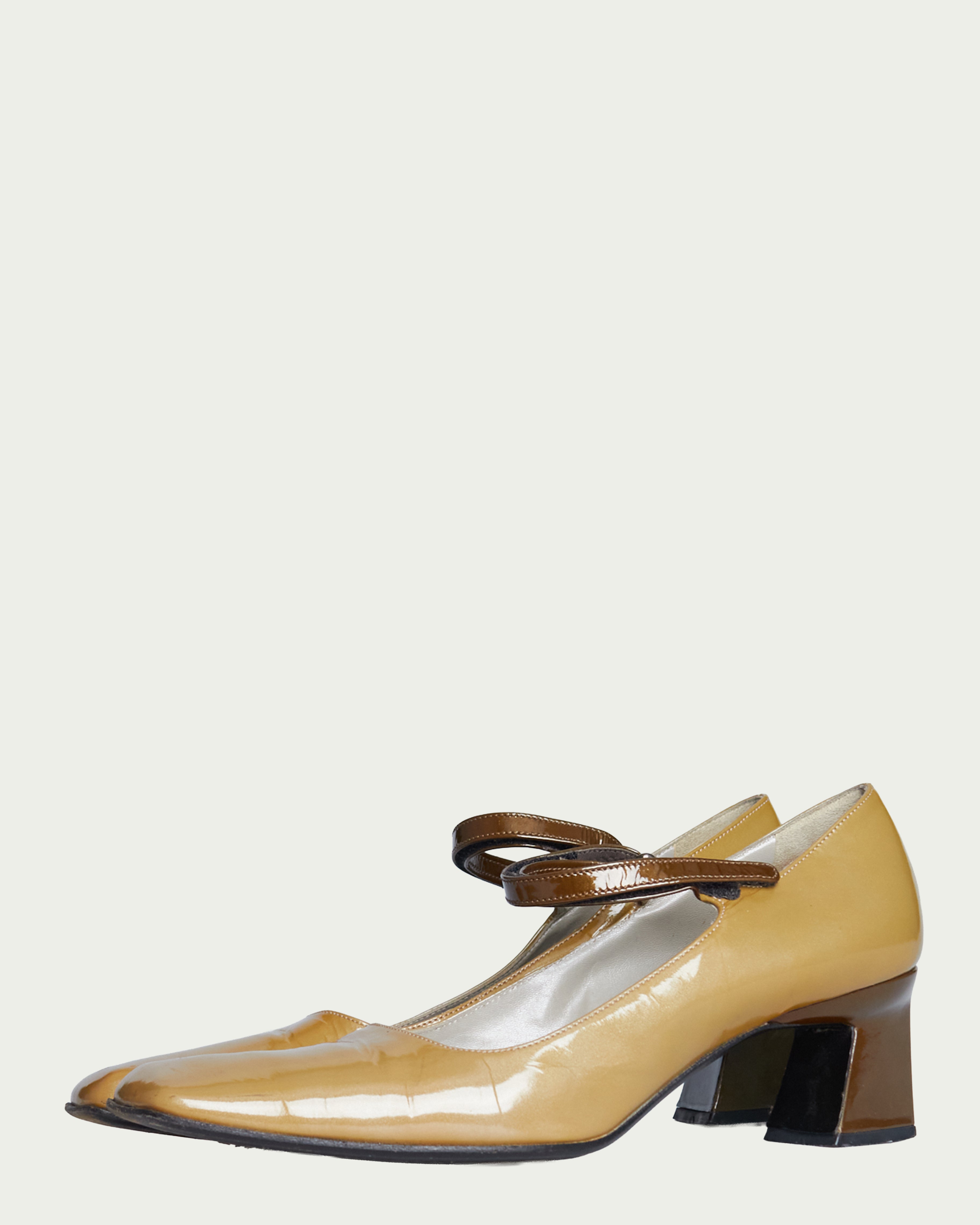 Prada F/W 1998 patent leather Mary Jane heels
