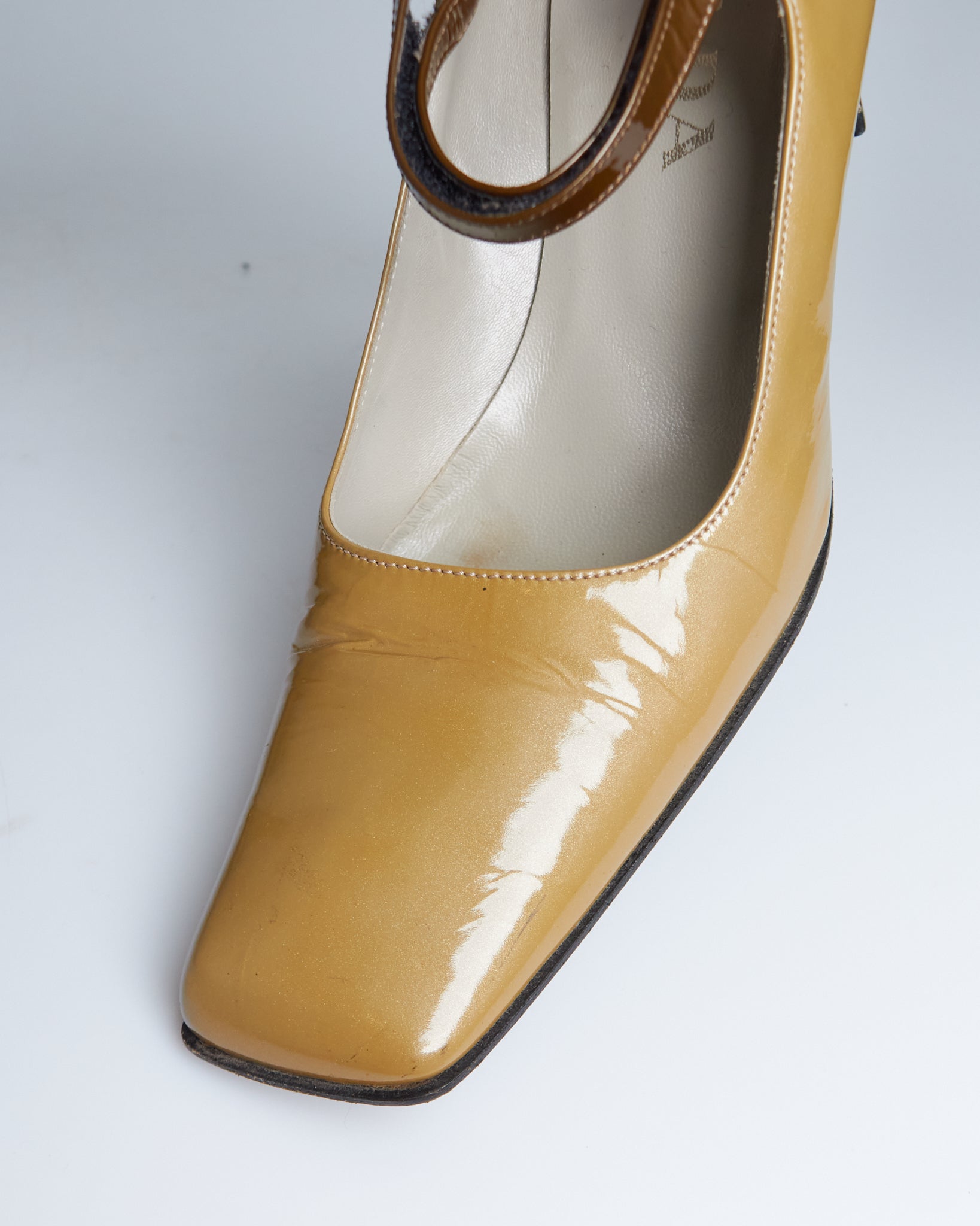 Prada F/W 1998 patent leather Mary Jane heels