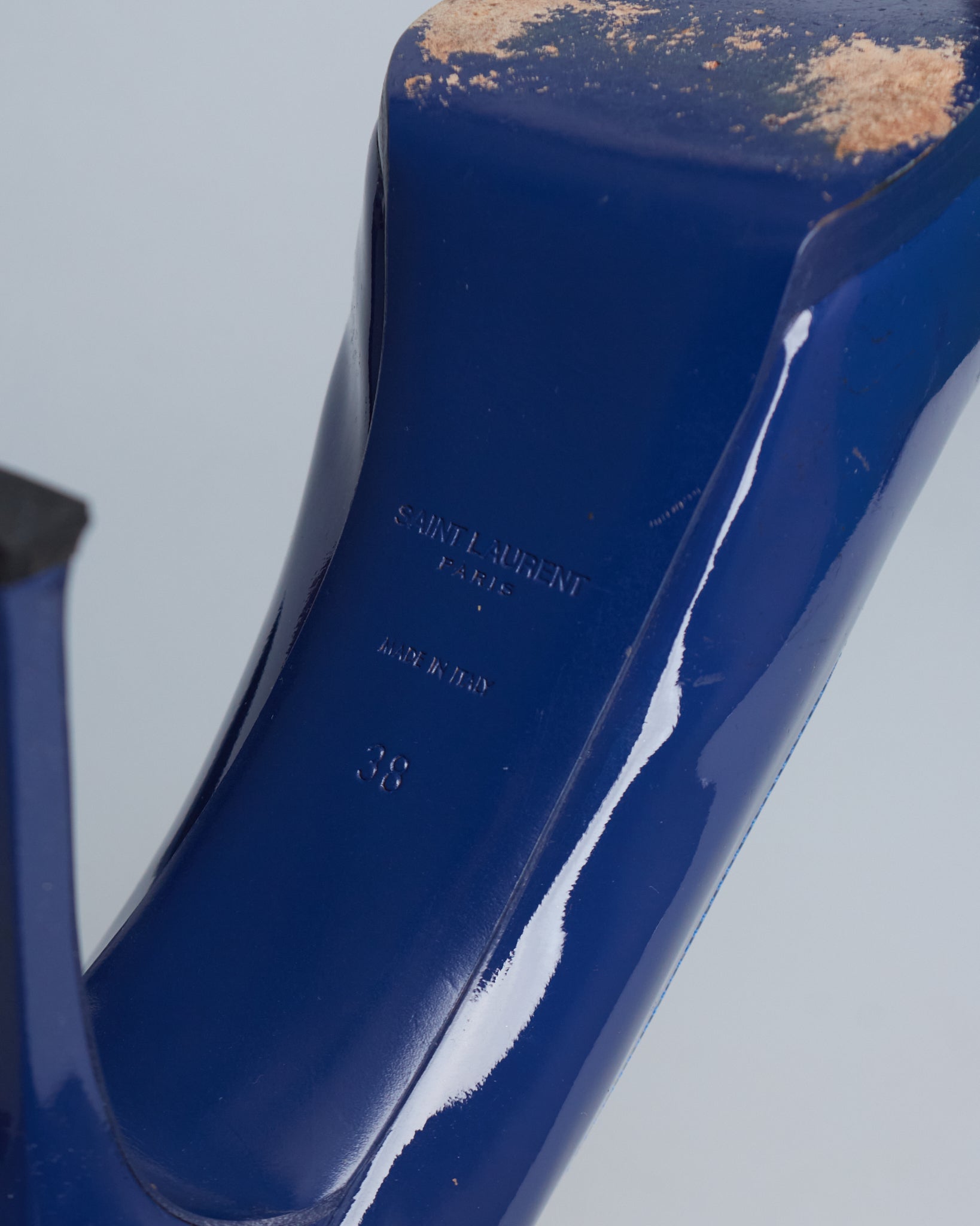 Saint Laurent Tribute pumps