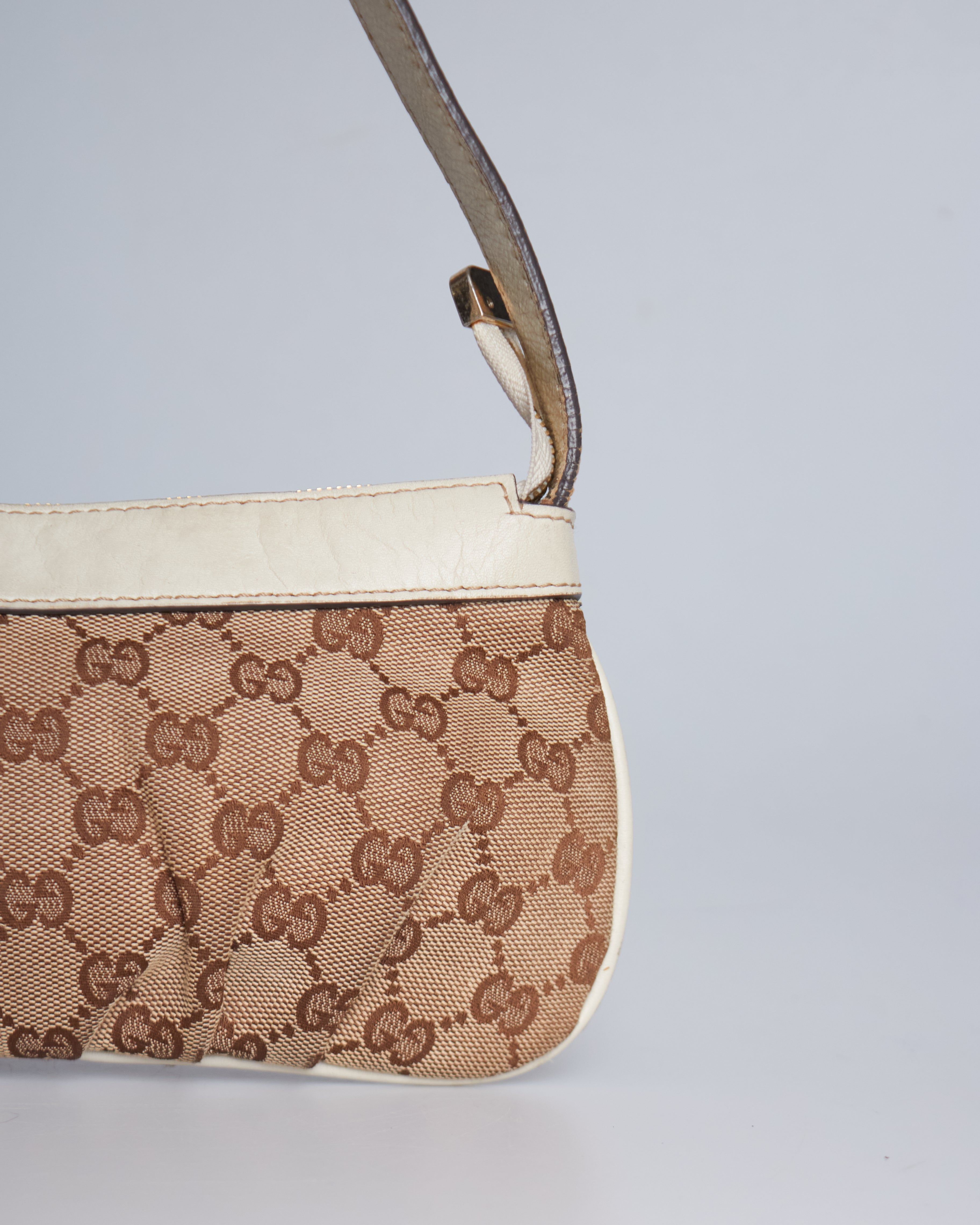 Gucci Interlocking Heart Pochette