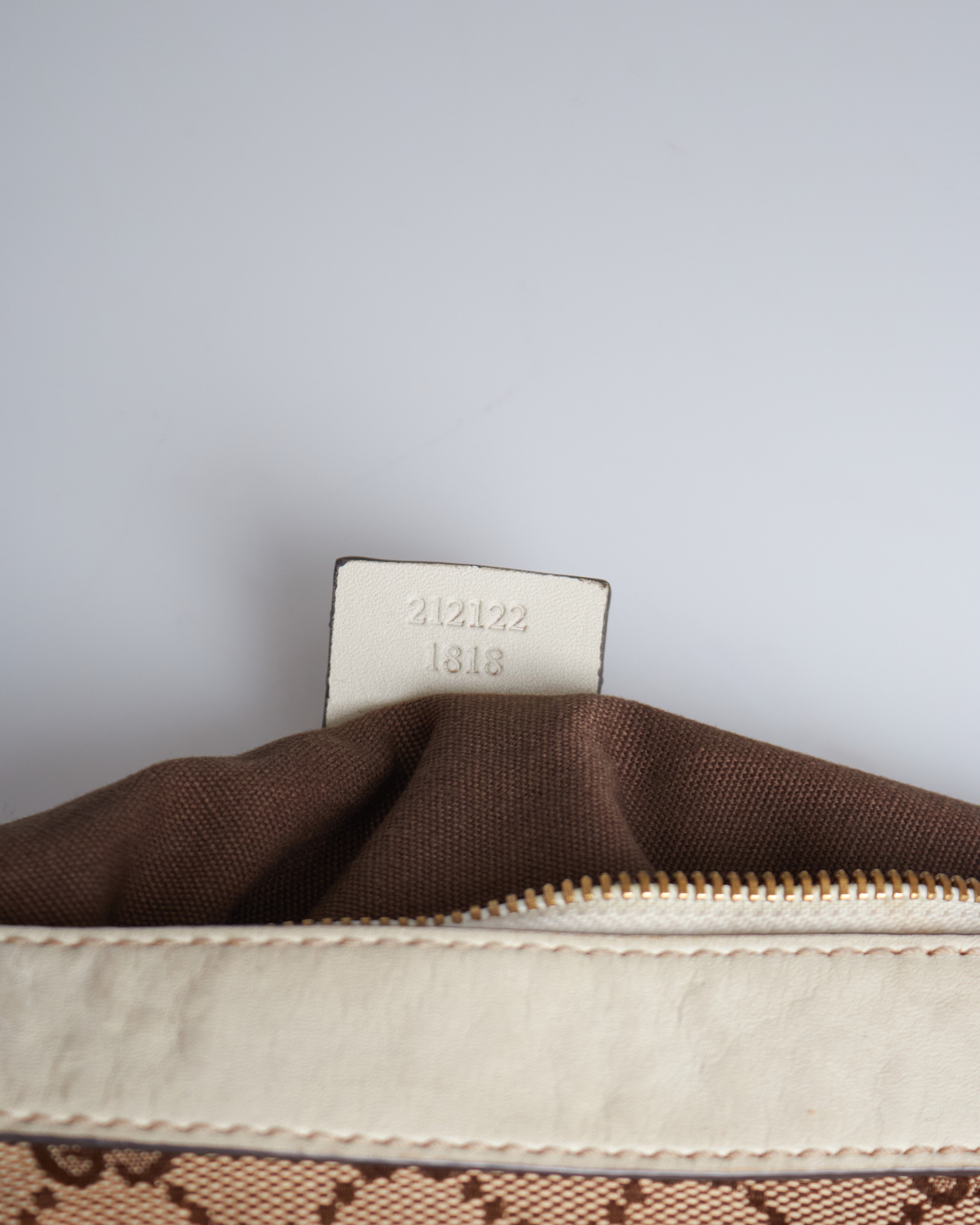 Gucci Interlocking Heart Pochette