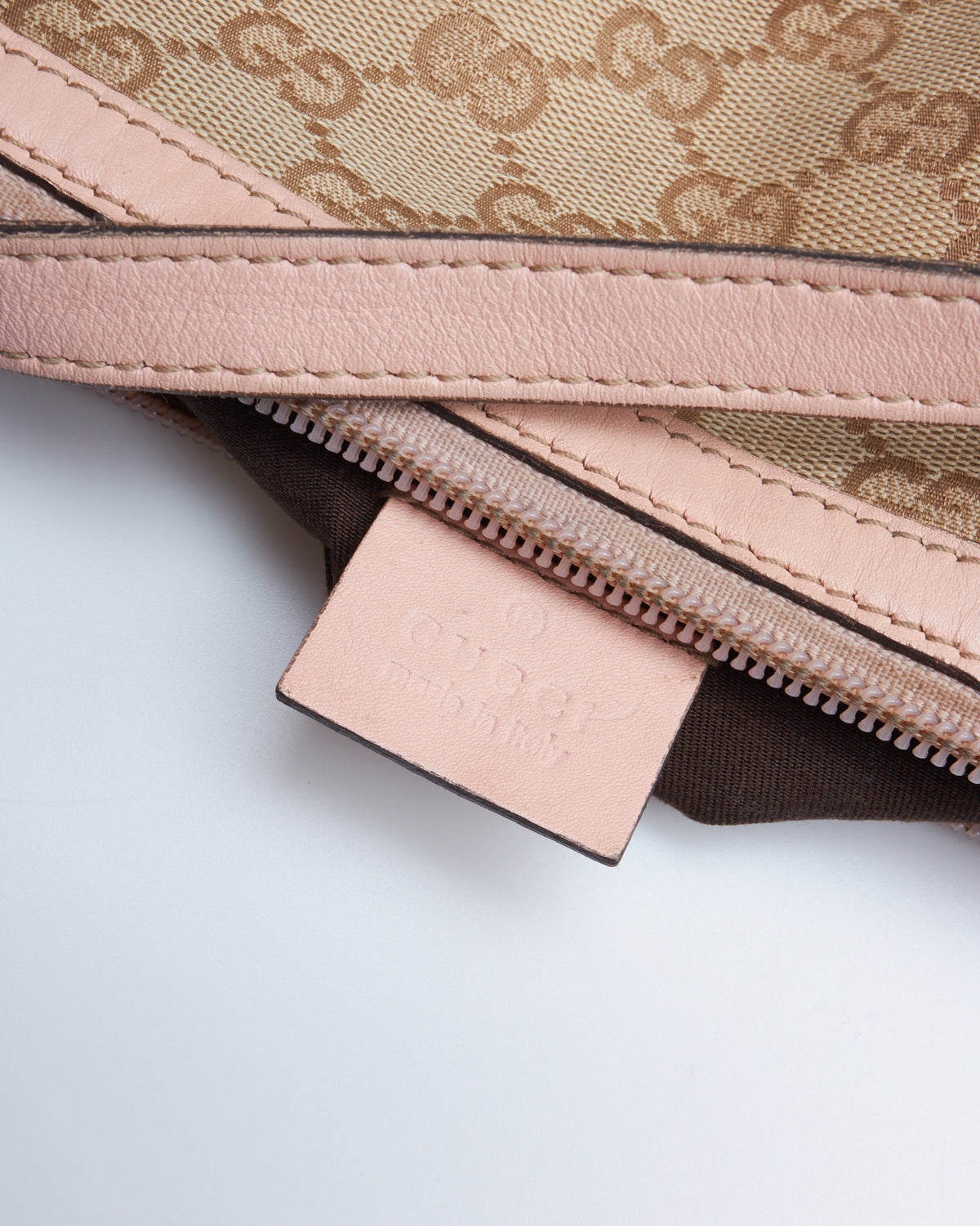 Gucci Abbey D-Ring Pochette